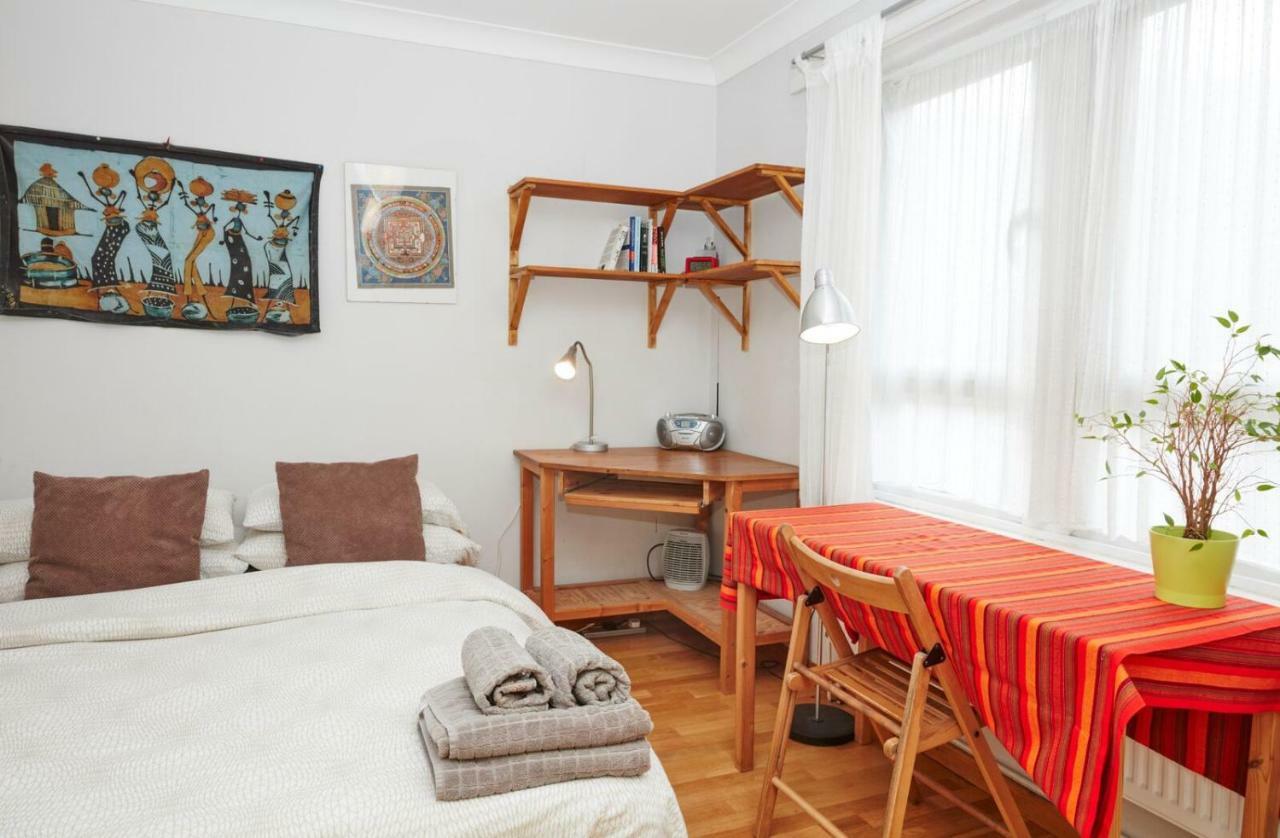 Brecknock Road House * Londra